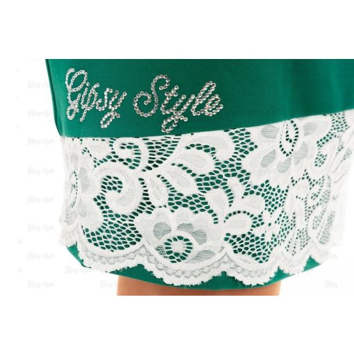 Gombos-csipkés szoknya