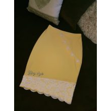 Gombos-csipkés szoknya